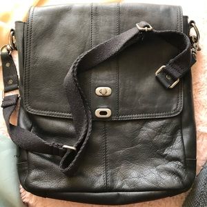 Cross-body messenger bag
